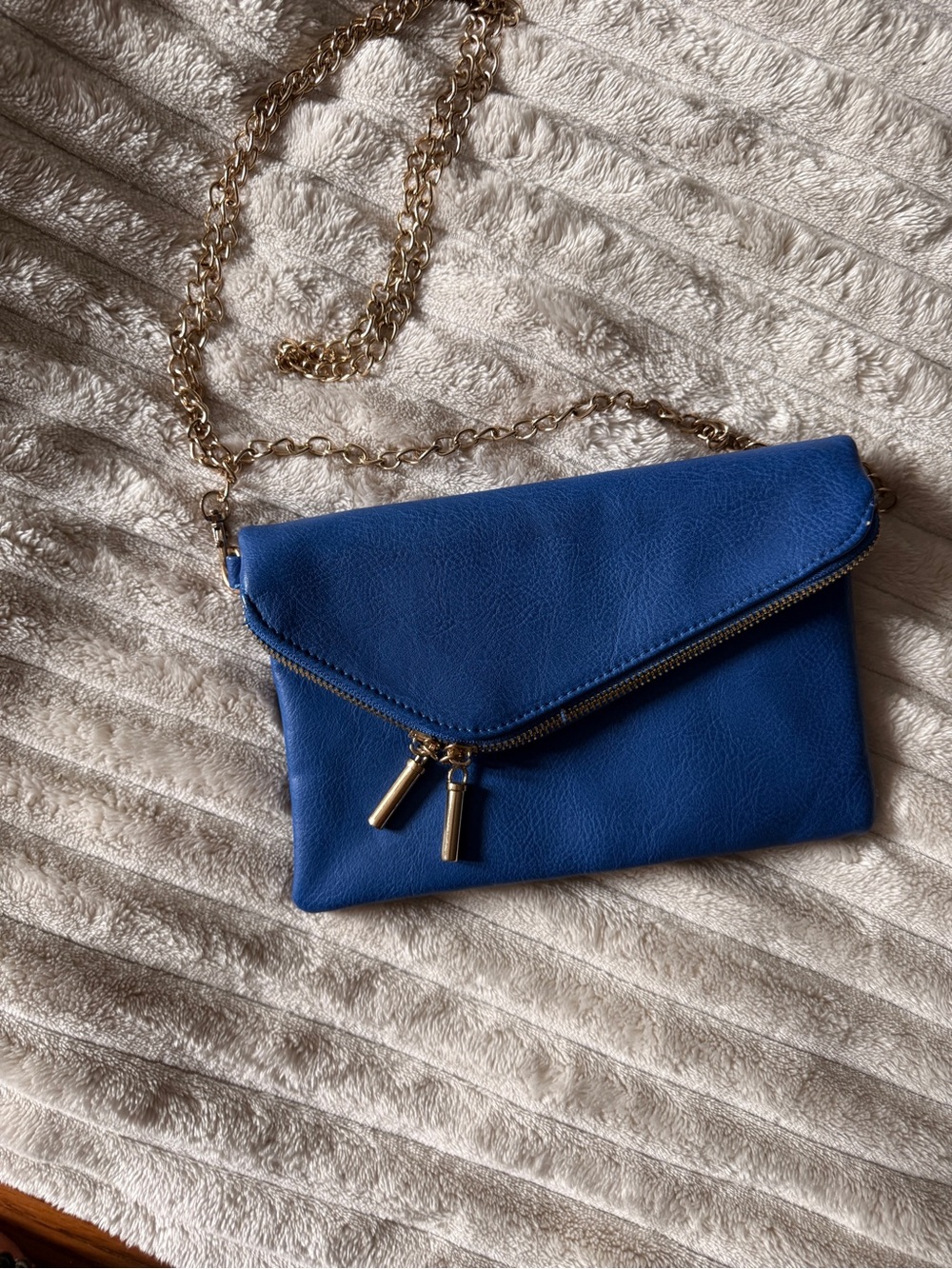 Blue Envelope Crossbody Chain Bag by
